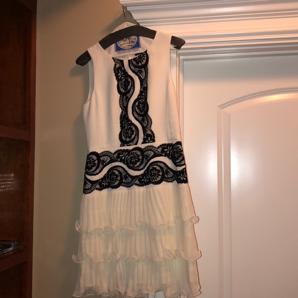BCBG MaxAzria Cocktail Dress - Sz 06